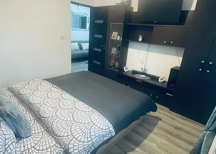 Magnolia K&a דירה *